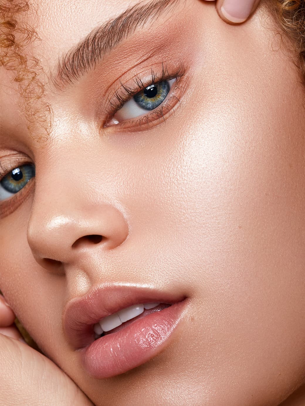 Glossy Moisturizing Lipstick