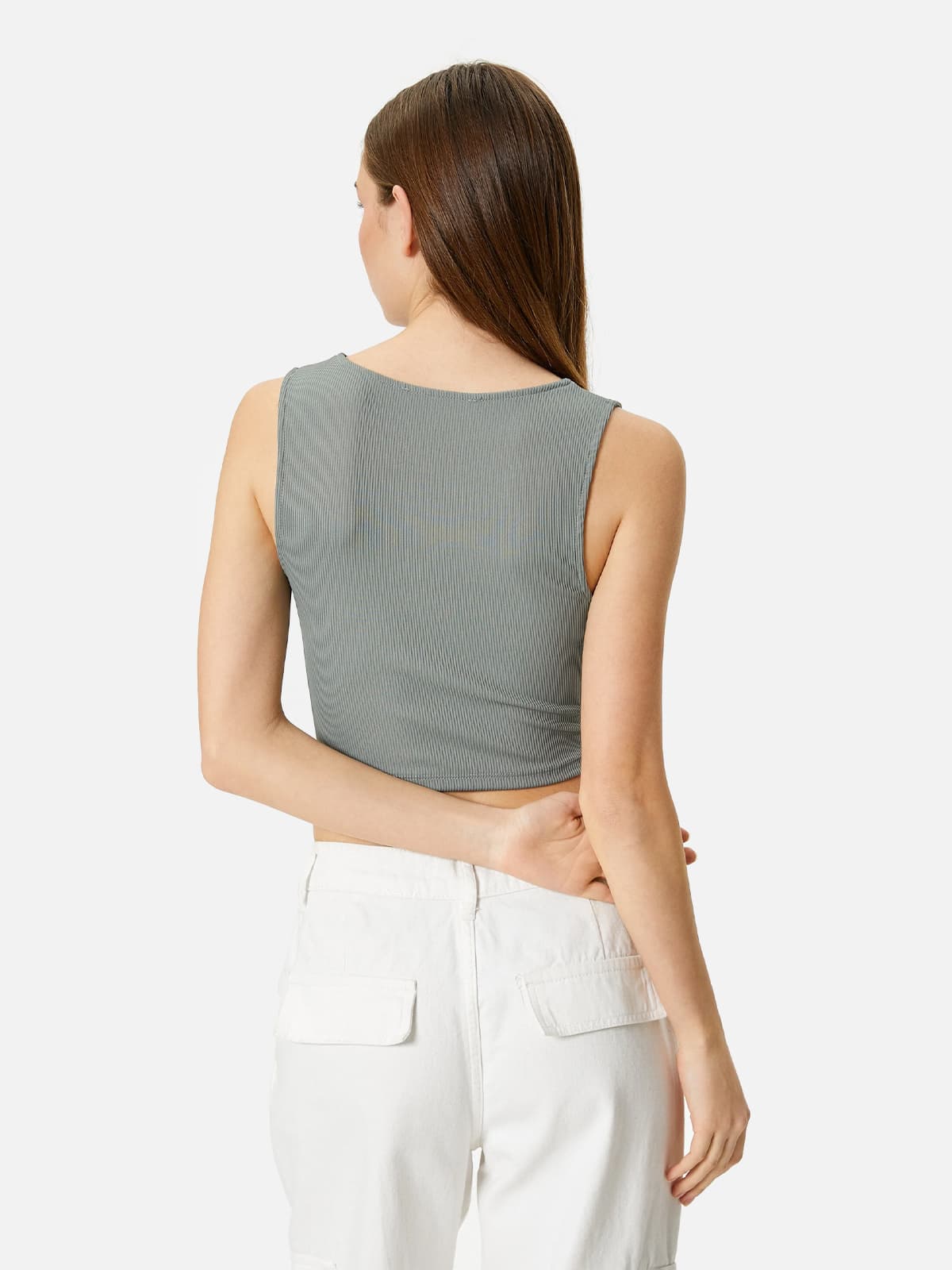Short-Fit Sporty Round Neck T-shirt