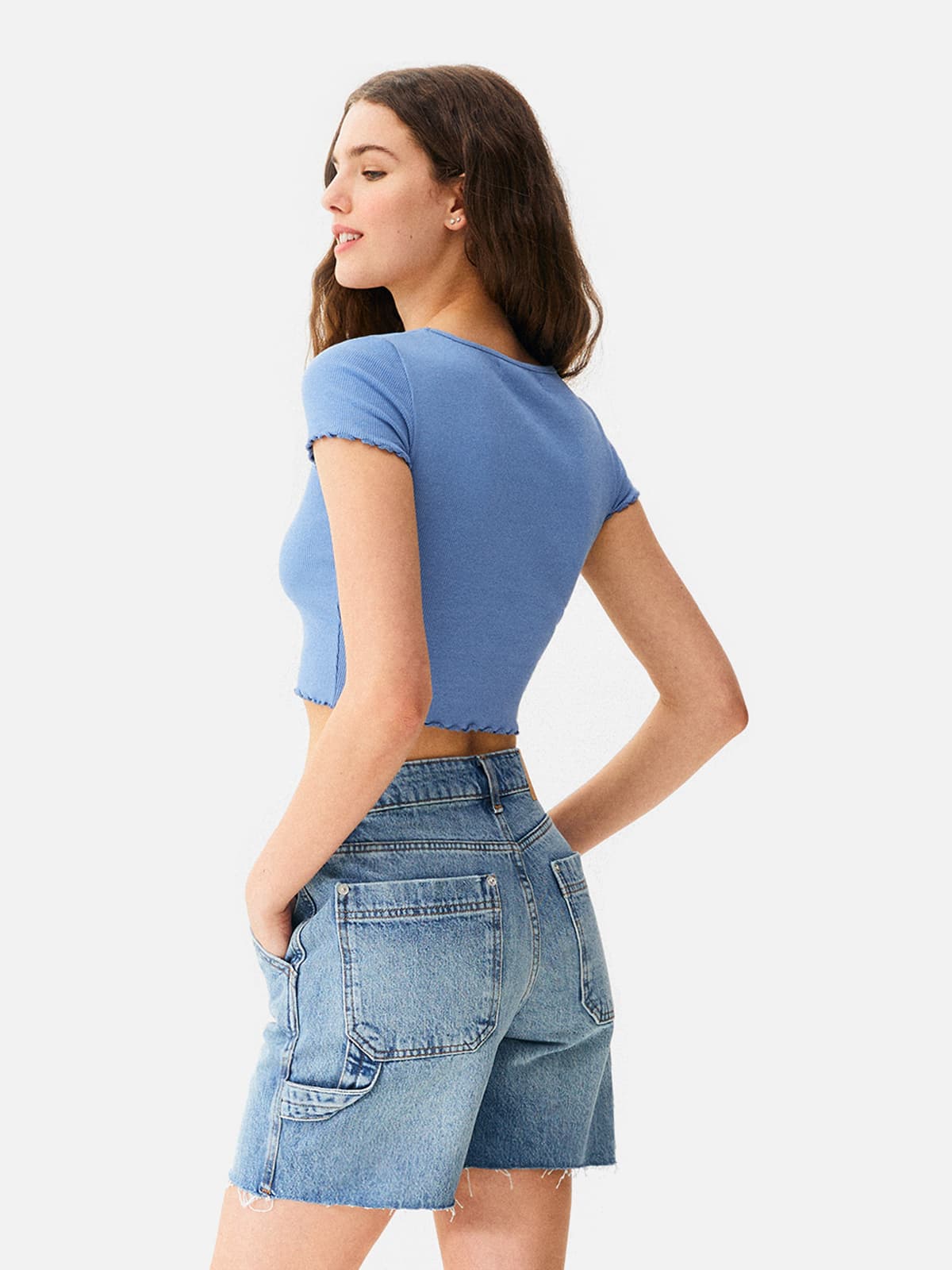 Short-Sleeve Tight Crop Top